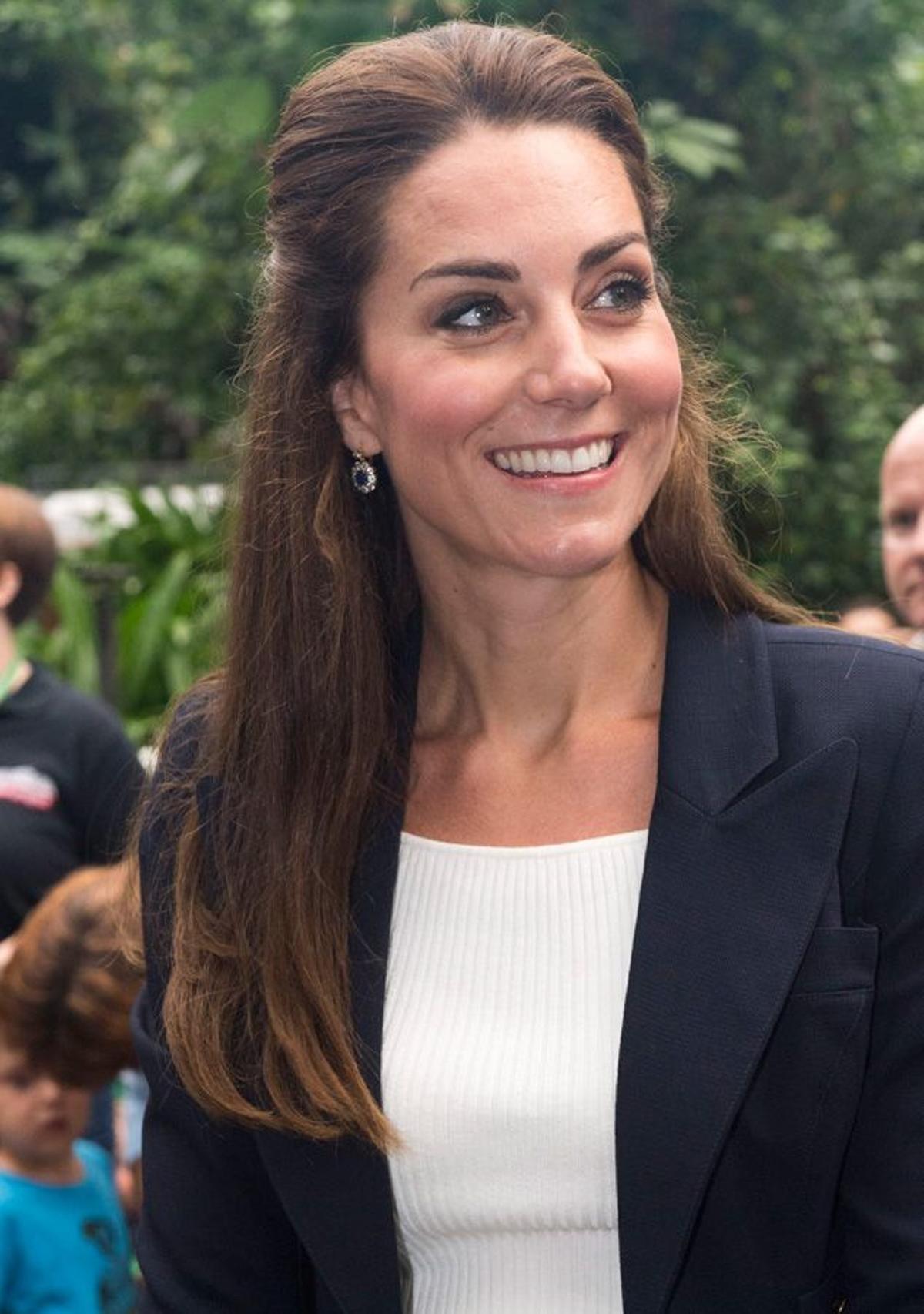 Detalles del look de Kate Middleton en Cornualles