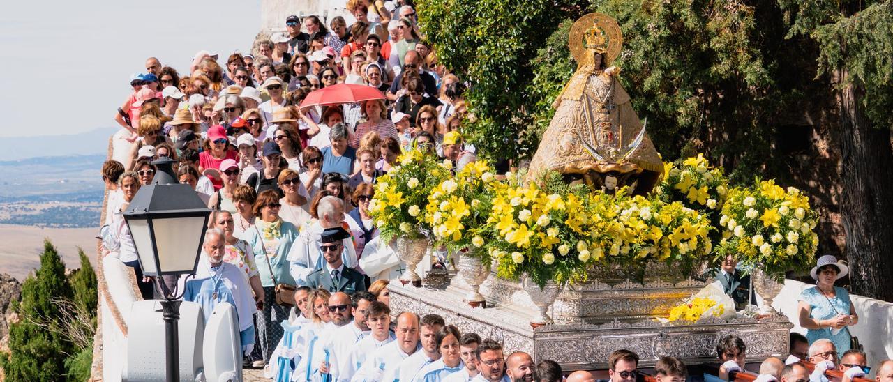 Última bajada de la Virgen de la Montaña en abril de este año. El santuario será el principal centro del Año Jubilar.