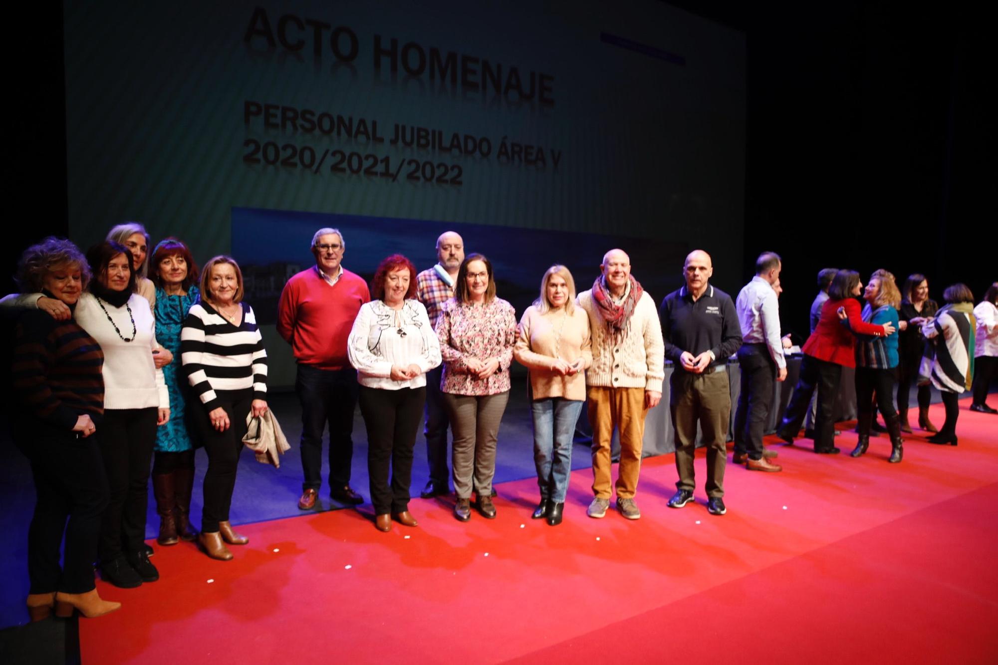 Multitudinaria gala de sanitarios jubilados de Gijón