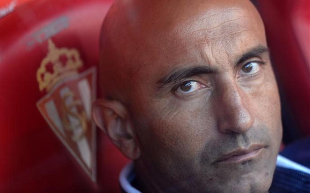 Abelardo confía en un buen rendimiento de Douglas