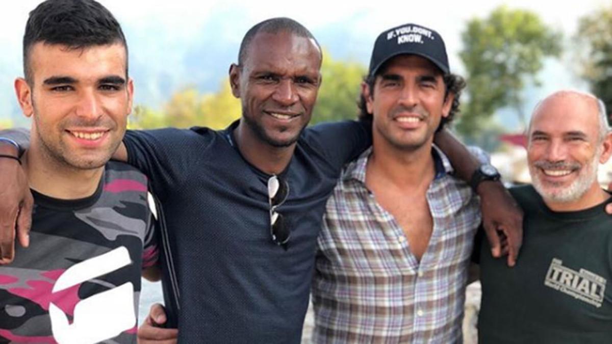 Eric Abidal en Camprodón junto a Jorge Casales y Cristian Tenadas