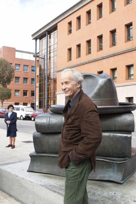 Richard Ford en un encuentro con estudiantes y profesores en la Facultad y Filosofía y Letras