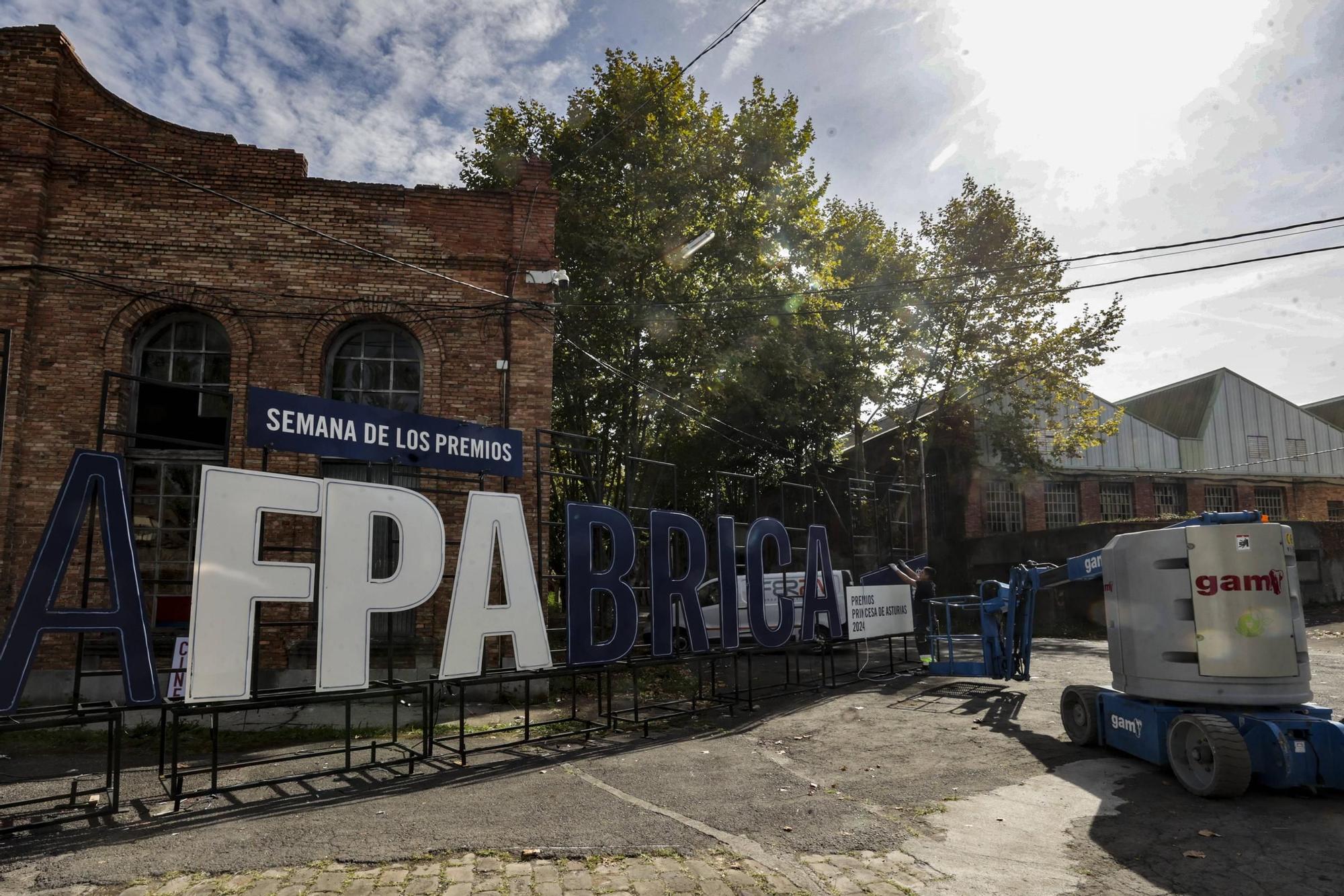 Una casa, un coche o un cordero: los deseos de los hombres y las mujeres que han llegado a Asturias huyendo de sus hogares