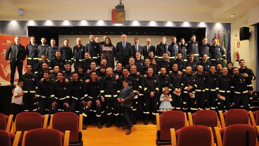 54 bomberos para el Consorcio Provincial