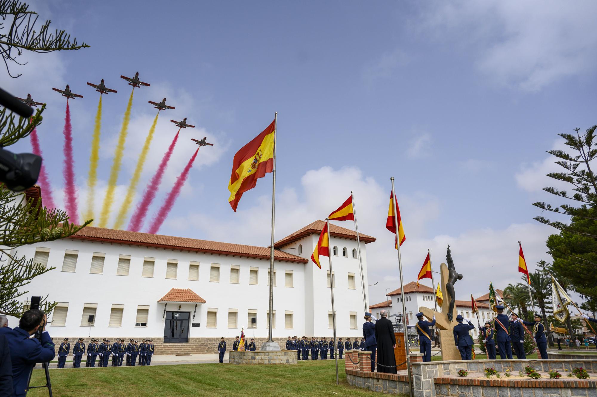 Las imágenes de la visita del rey Felipe VI en la Academia General del Aire de San Javier