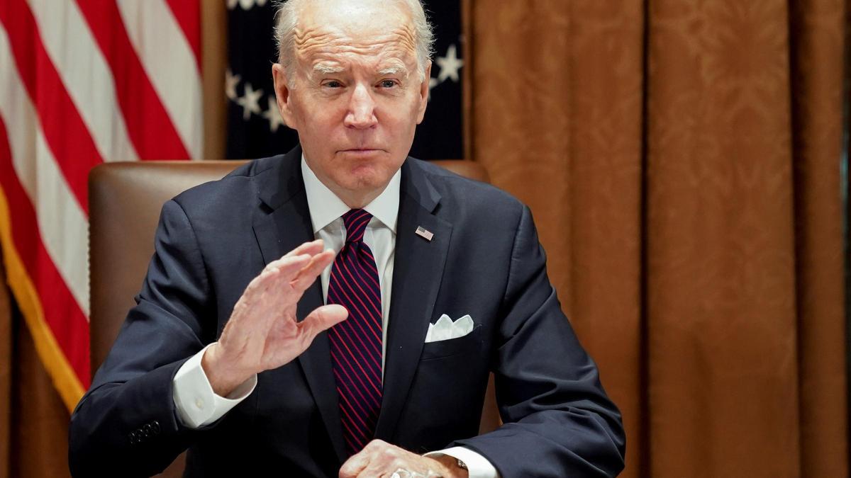 Joe Biden amenaza a Vladimir Putin con sanciones "nunca vistas" y una diplomacia "implacable".