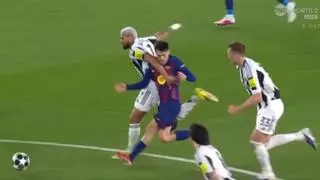 ¡El árbitro perdona una expulsión al Newcastle!