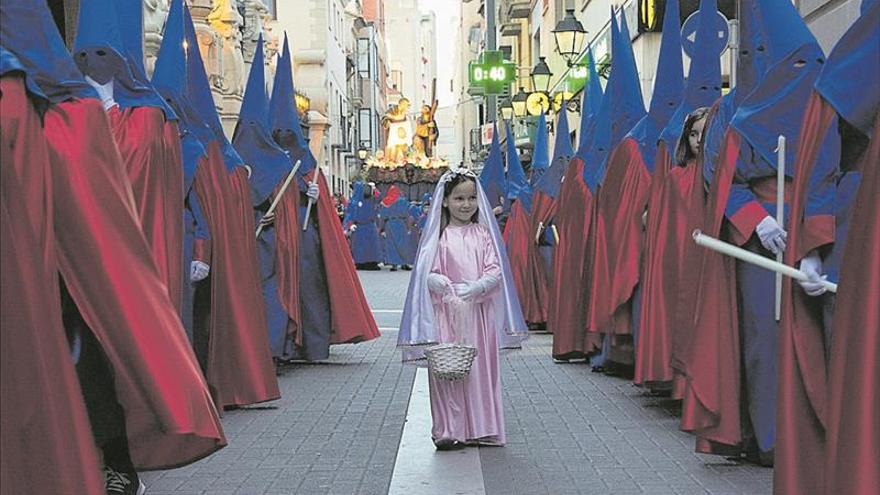 Sentimientos y fervor en el desfile del Miércoles Santo