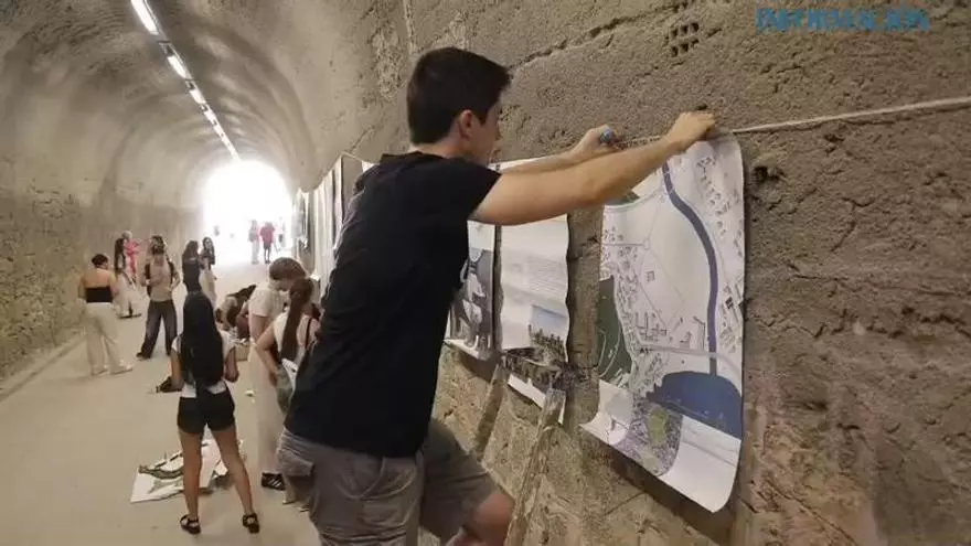 Alumnos de la Universidad de Alicante presentan sus proyectos de arquitectura para la Albufereta
