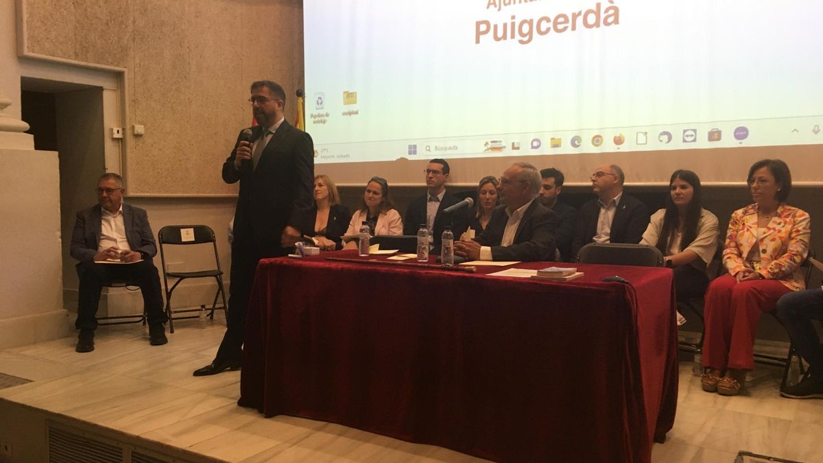 Imatge del ple on Jordi Gassió (Junts) va esdevenir alcalde de Puigcerdà