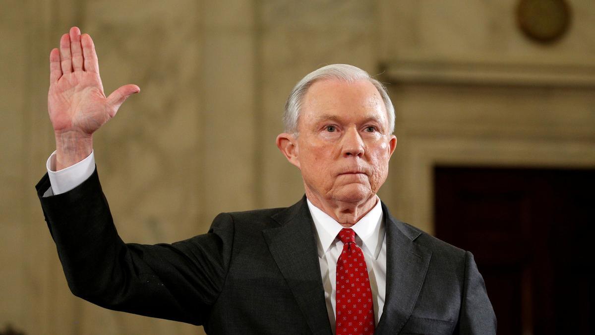 Jeff Sessions, durante la jura del cargo de fiscal general, el pasado 10 de enero.