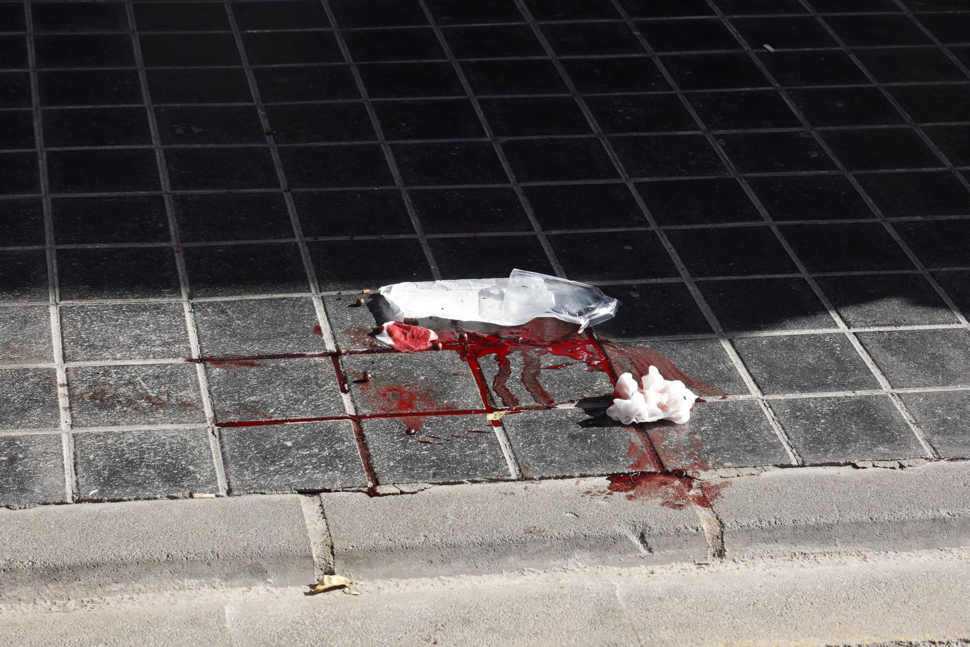 La Policía Local desarma de un tiro a un presunto atracador en la calle Guillem Sorolla de València