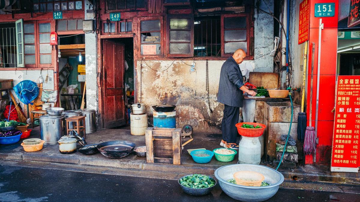 Puesto callejero en la ciudad de Shanghai