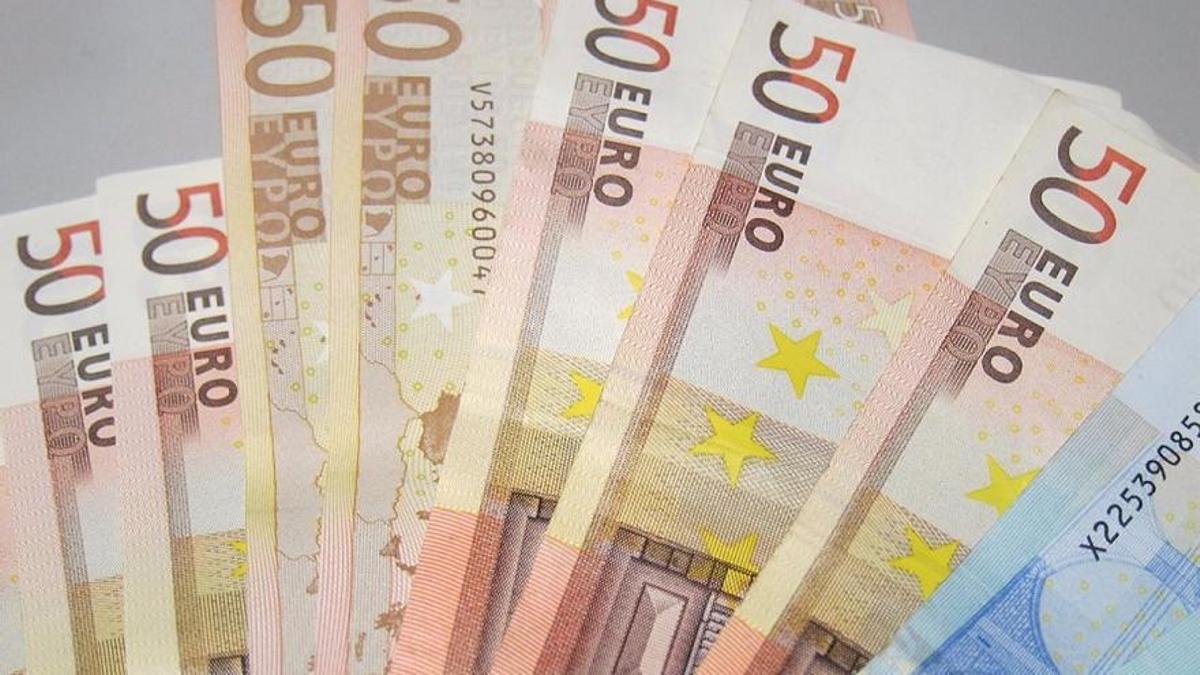 El timo de los billetes tintados: la nueva alerta de la Guardia Civil