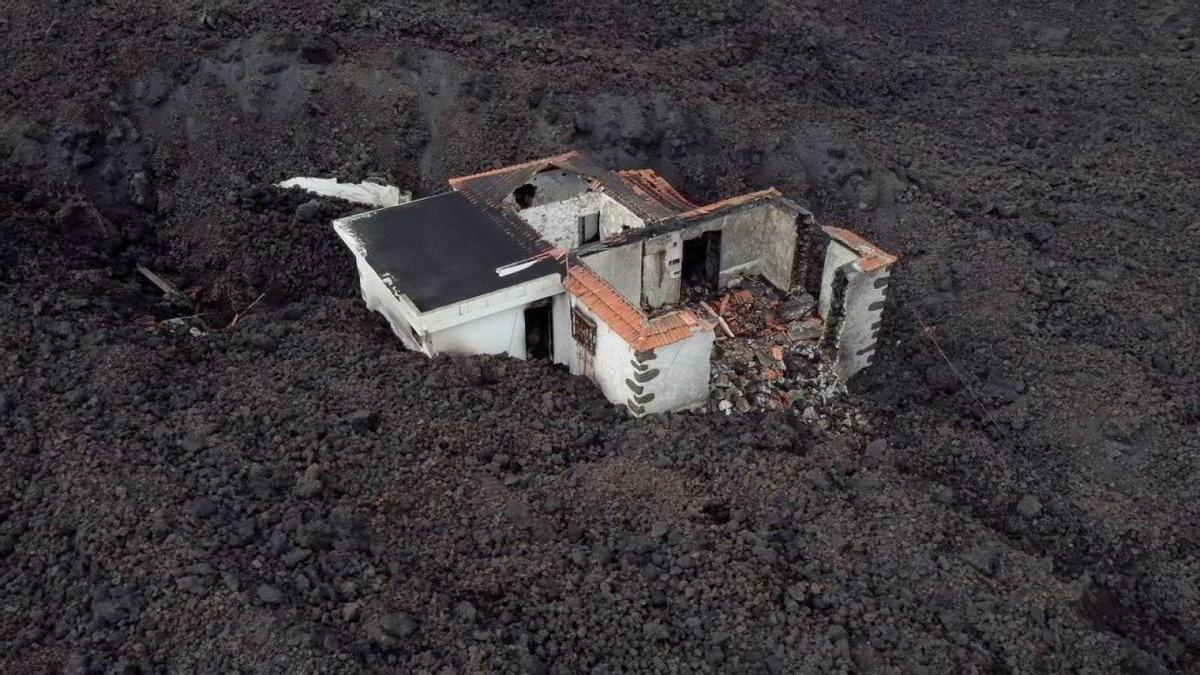 Más de 900 millones de euros en daños por el volcán más duradero y destructivo en la isla desde que hay registros