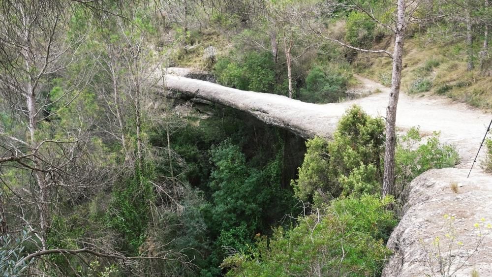 Pont Foradat de Les Arnaules, a Manresa.