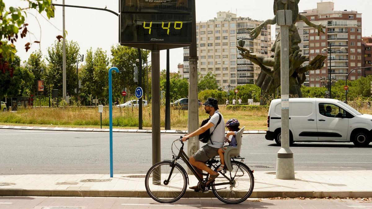 La más afectada hoy por las inclemencias meteorológicas es la Comunidad Valenciana, donde la máxima advertencia se habilitará desde las 13.00 horas.