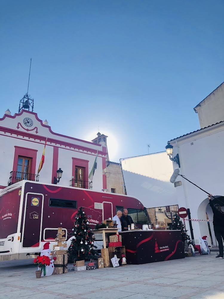 Gonzalo Miró y Toño Pérez graban un anuncio en Casar de Cáceres