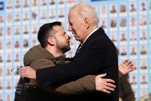 Biden visita Kíiv per sorpresa en vigílies del primer aniversari de la guerra