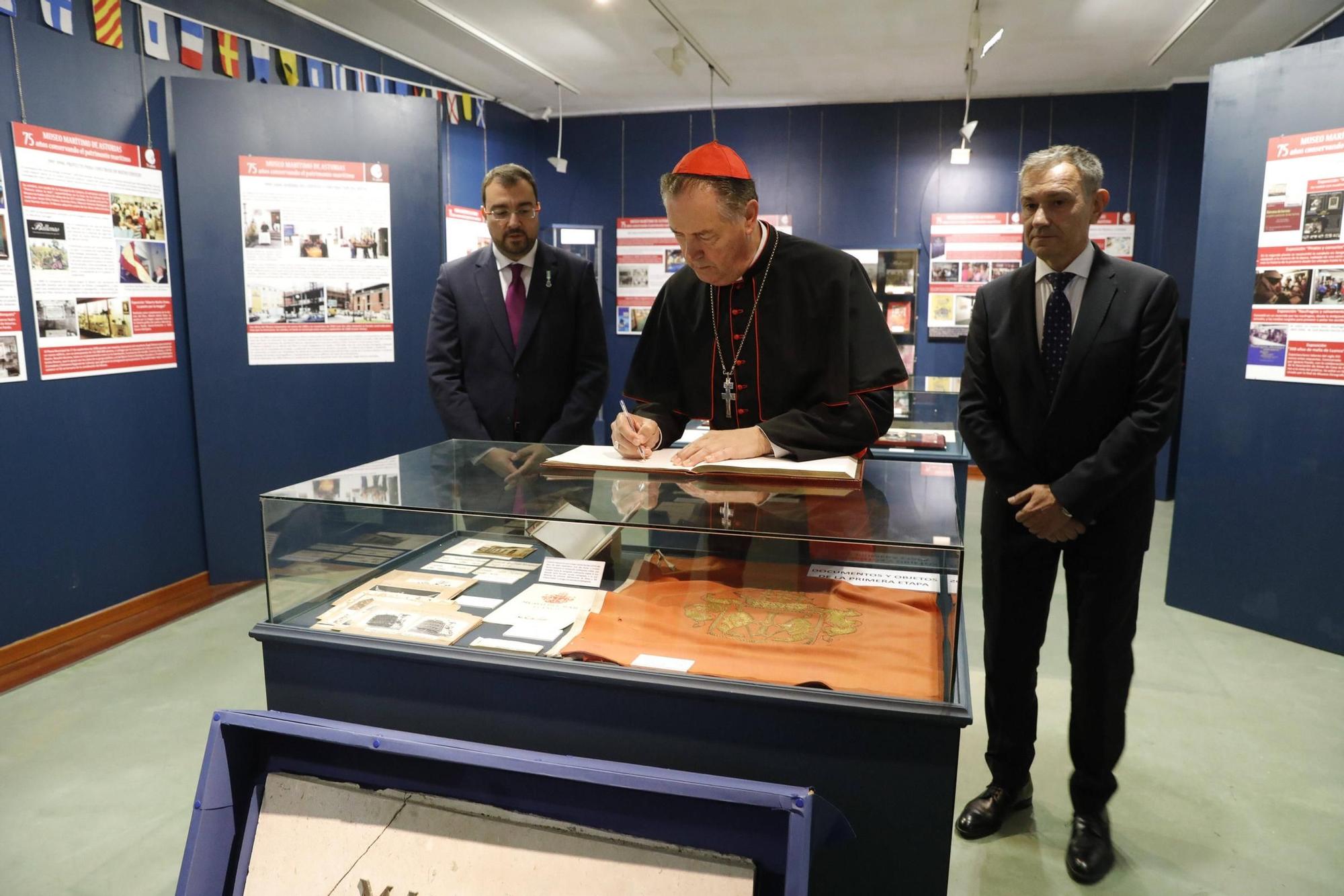 El cardenal Ángel  Fernández Artime recibe el título de Hijo Predilecto de Asturias en Luanco (Gozón)