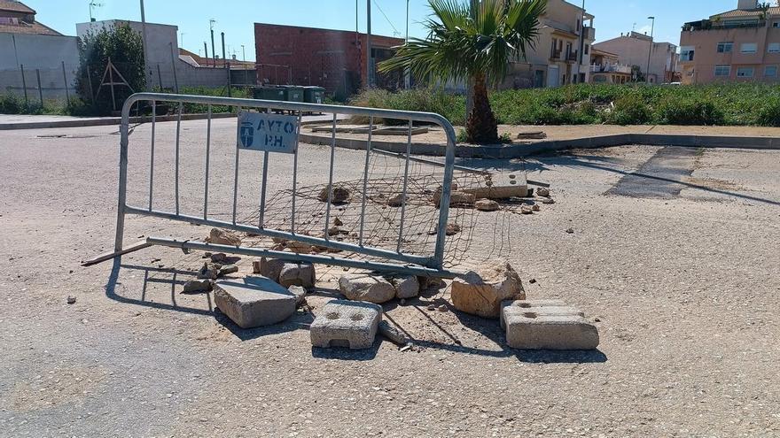 El PSOE de la Pilar de la Horadada reprocha al alcalde el incumplimiento de su promesa de finalizar el sector UE-1