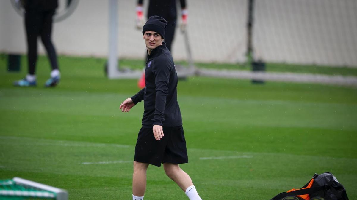 Flick confirma que Gavi viajará con el equipo para los próximos partidos