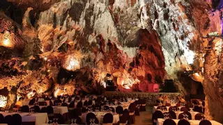 ¿Alguna vez has comido en una cueva? Así es el restaurante escondido en plena Sierra Mágina de Jaén