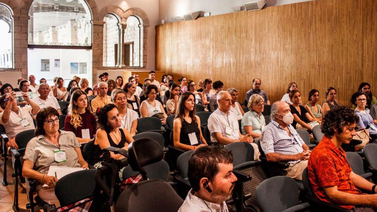 Una imatge de la sala de Graus,  durant un dels actes. | DIARI DE GIRONA