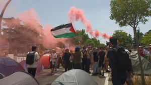 Los universitarios ponen fin a la acampada en Madrid al canto de libre Palestina, fuera sionistas