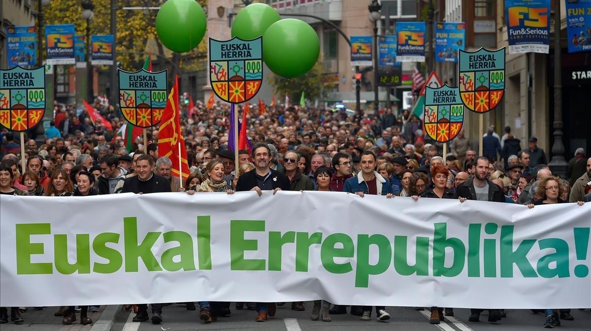 Manifestación contra la Constitución española y en favor de una República Vasca, hoy en Bilbao.
