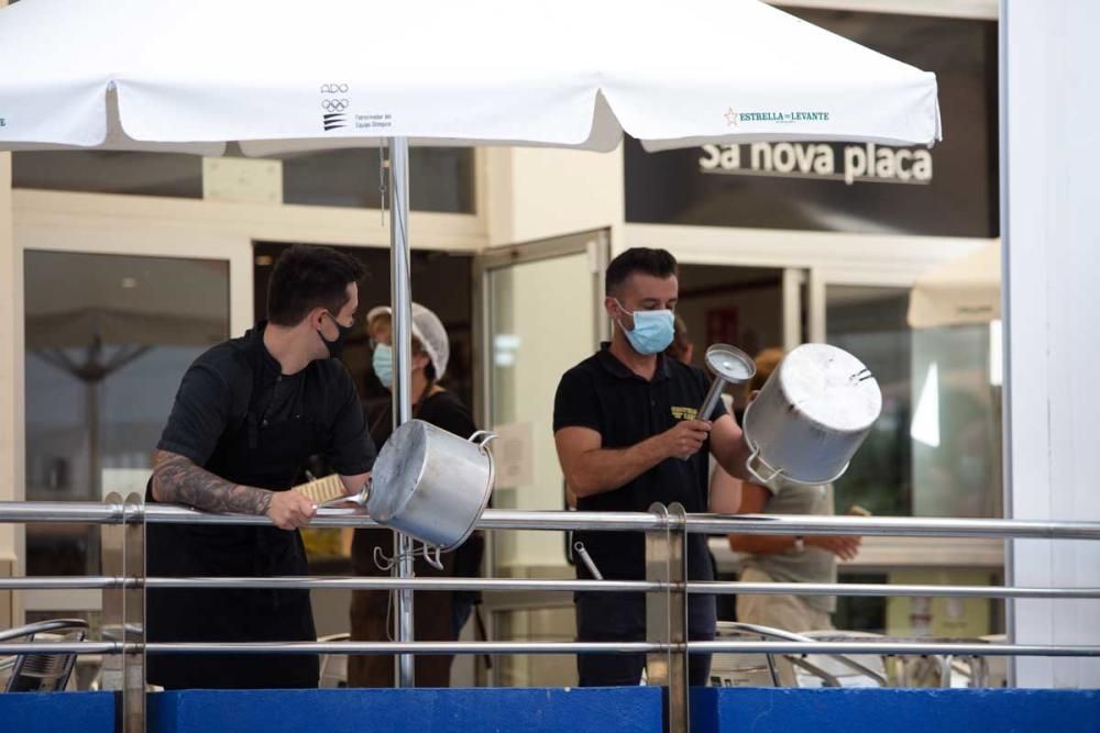 Pitada contra las restricciones en el Mercat Nou de Ibiza