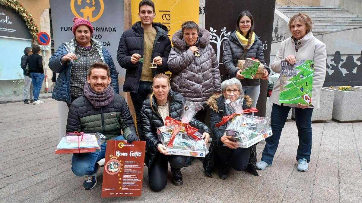 Presentació de la campanya de Nadal, amb membres de Berga Comercial i de la Fundació La Llar
