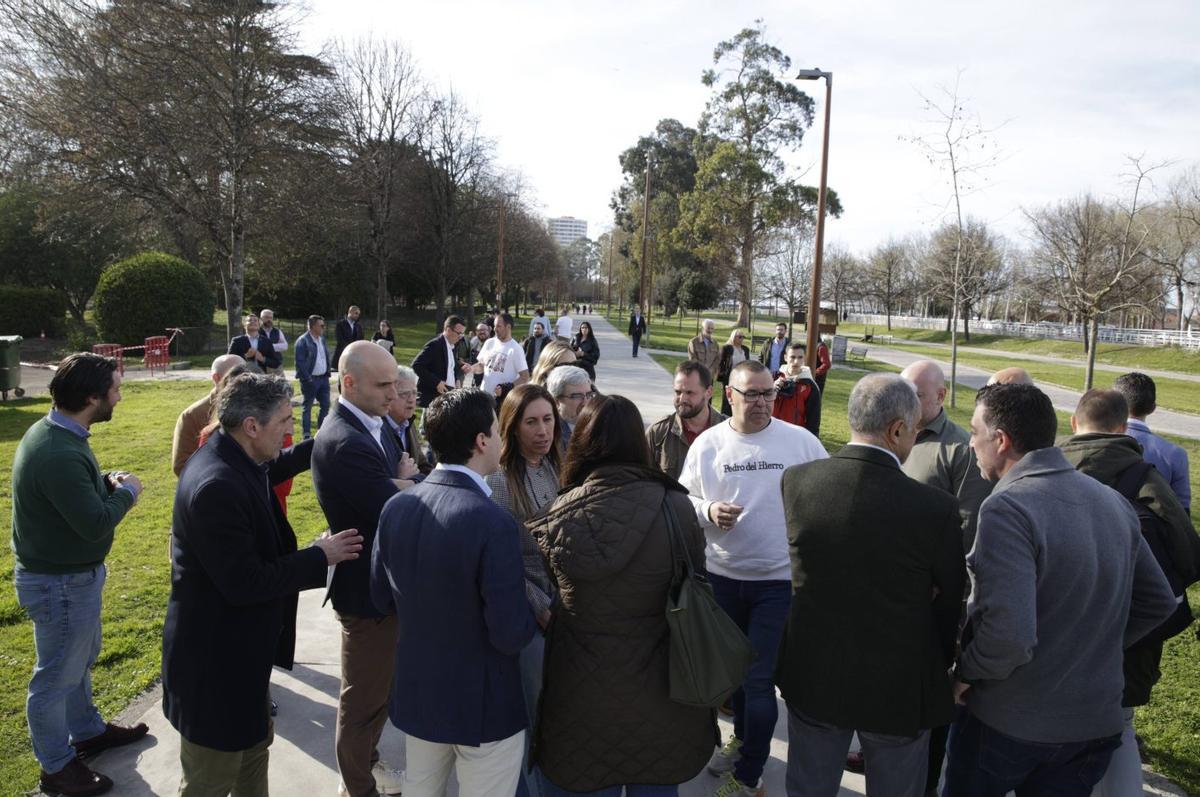 Asistentes a la presentación del Paseo de la Fama celebrada este pasado viernes. | JUAN PLAZA