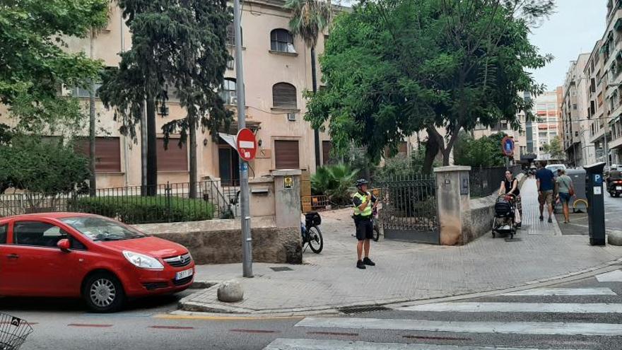 Apuntalada la antigua sede de Salut para evitar su derrumbe