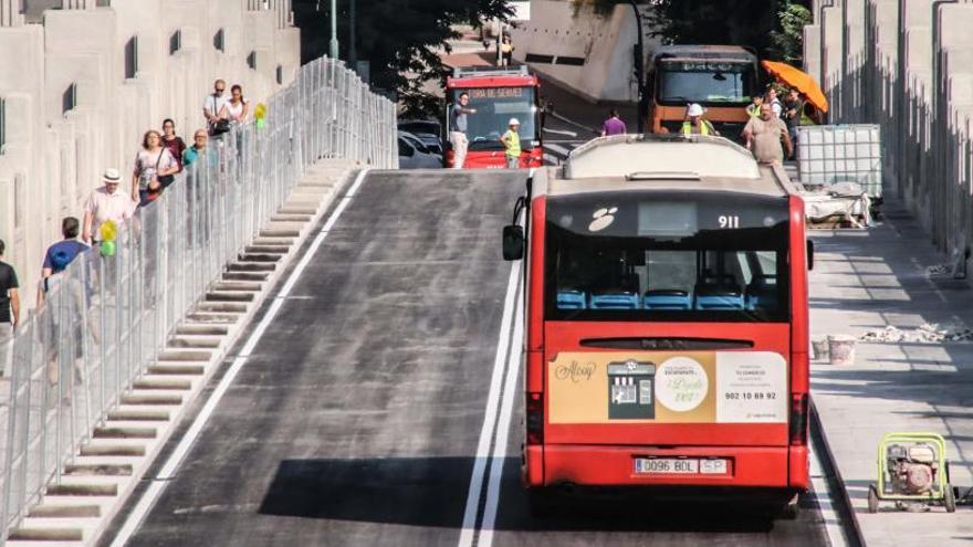 Imagen de la reapertura del puente de San Jorge.