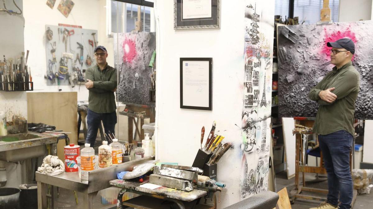 El artista de La Calzada que triunfa en EE UU (y su técnica te sorprenderá)