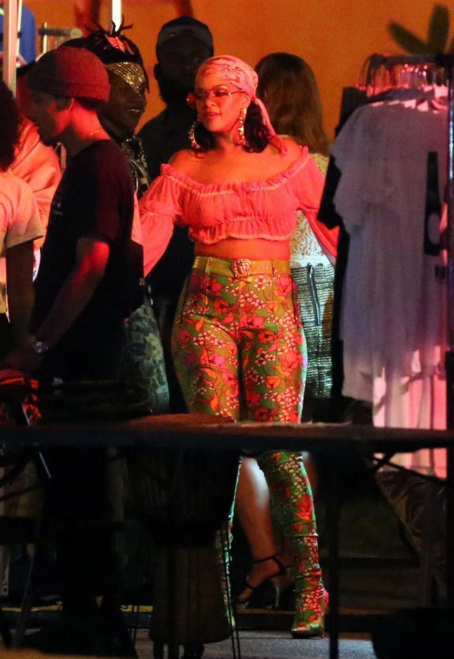 Rihanna con un modelito de festival