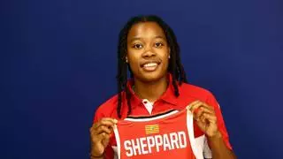 Aisha Sheppard se presenta con el Casademont Zaragoza: "Cuando llegó la oferta ni me lo pensé"