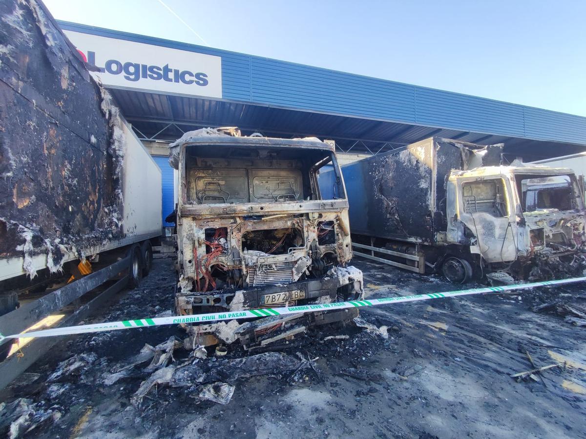 Camiones calcinados