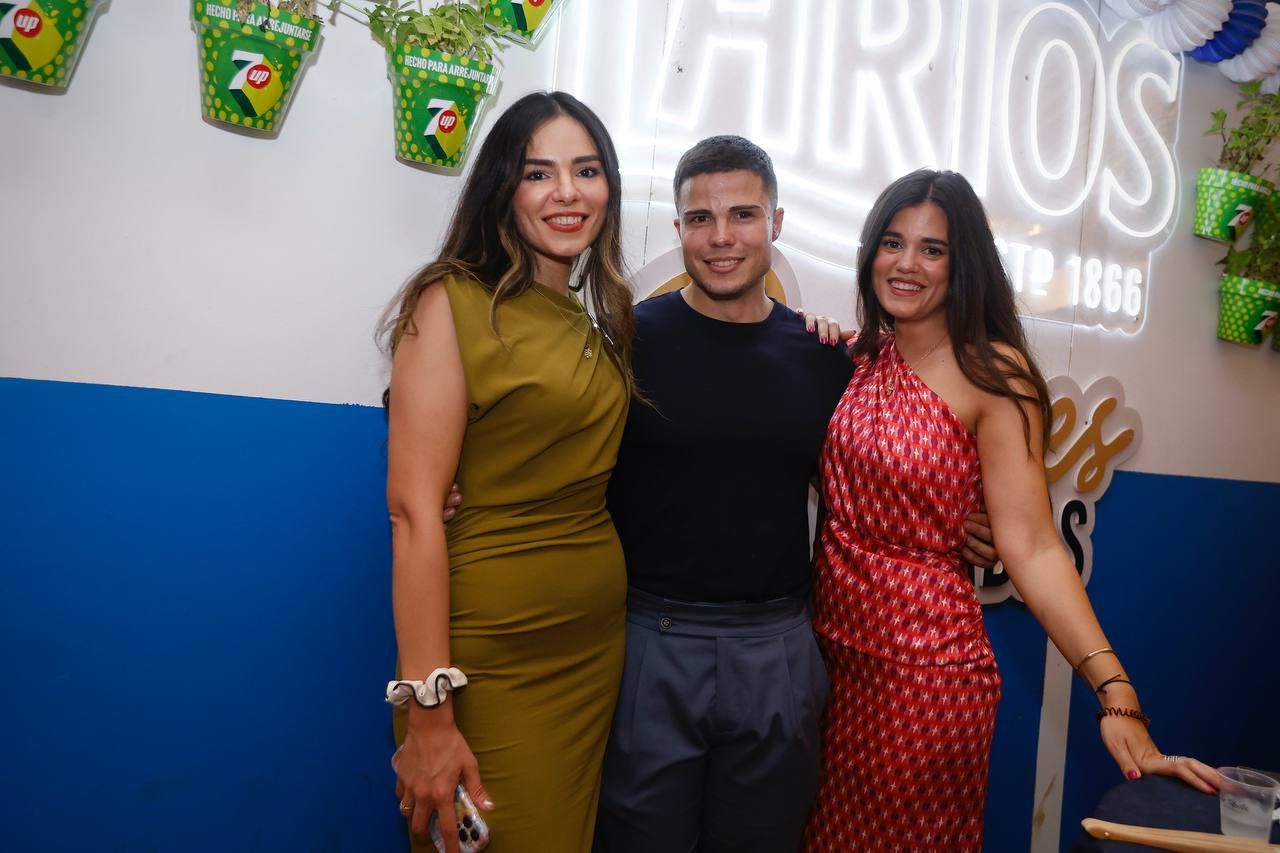 El tardeo se impone en las casetas de la Feria de Córdoba para disfrute de propios y extraños