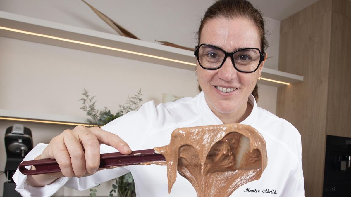 Montse Abellà, en plena faena.