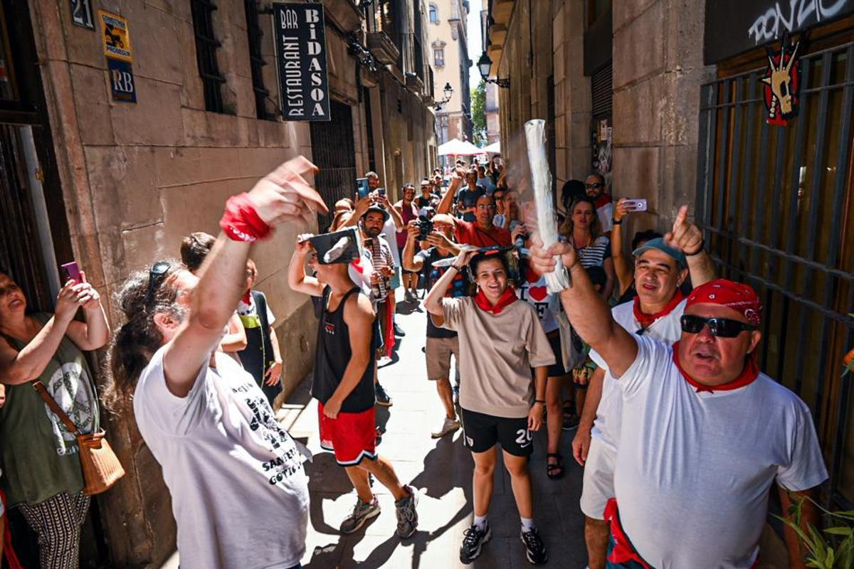 El barrio Gòtic celebra su San Fermín