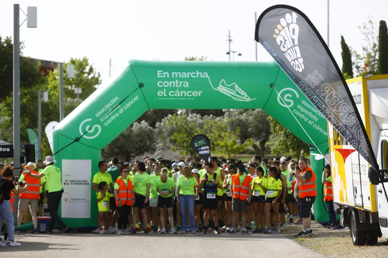 En imágenes | Miles de personas corren contra el cáncer en el Parque del Agua de Zaragoza