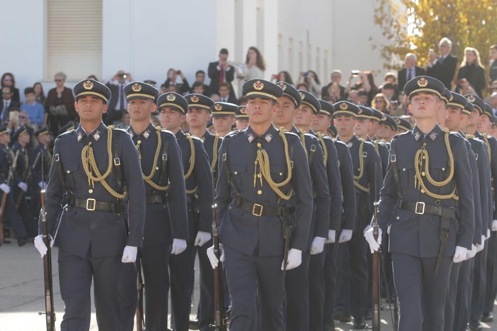 Jura de bandera de nuevos alumnos en la Academia General del Aire