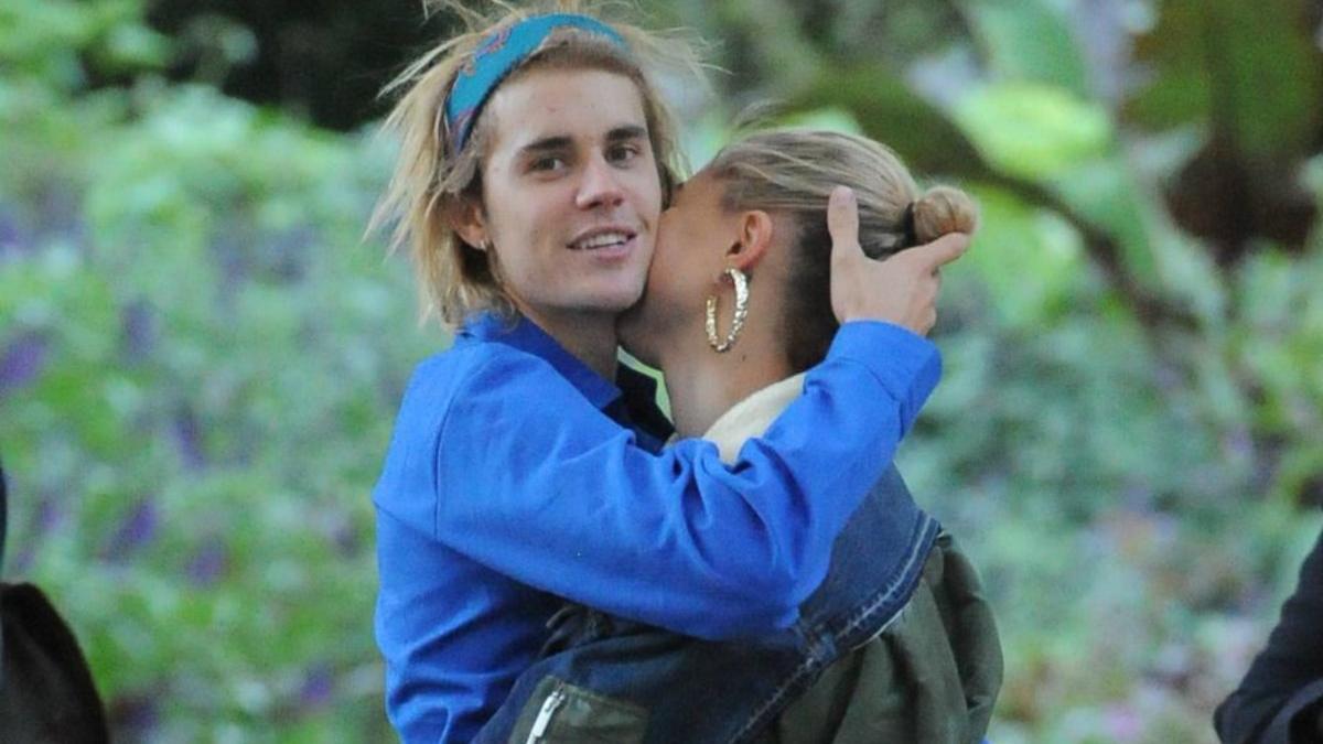 Justin Bieber felicita de forma muy &quot;hot&quot; a Hailey