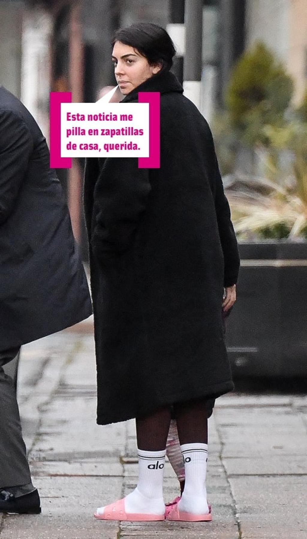 Georgina Rodríguez, con chanclas y calcetines