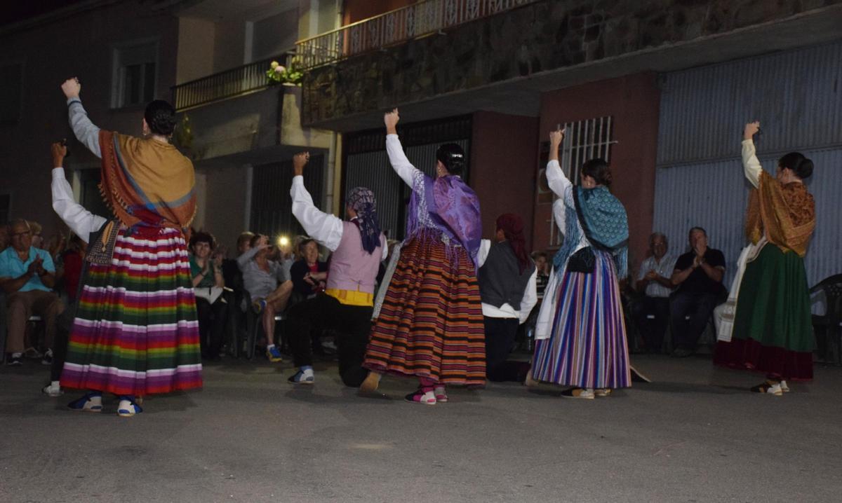 Folclore con acento transfronterizo en el Festival Internacional de de Aulas de Música de Aliste y Tras os Montes Folclore con acento transfronterizo en el Festival Internacional de de Aulas de Música de Aliste y Tras os Montes