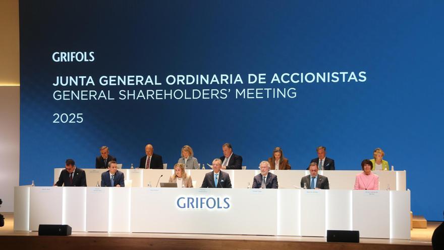 Grifols reconstruye puentes con sus accionistas hostiles año y medio después del ataque de Gotham