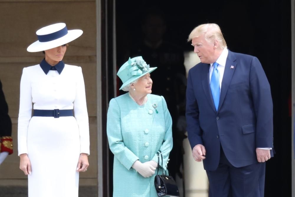 Isabel II recibe a Trump