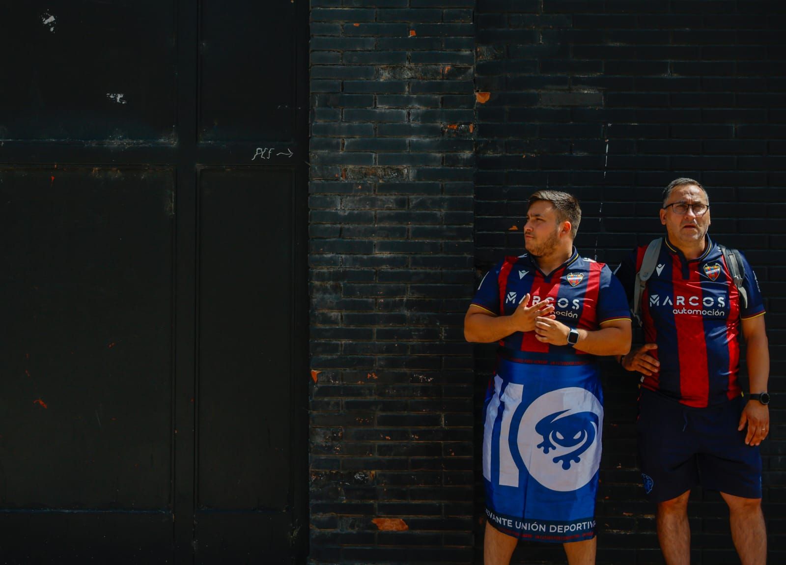 Explosión granota en la llegada del Levante UD a El Plantío